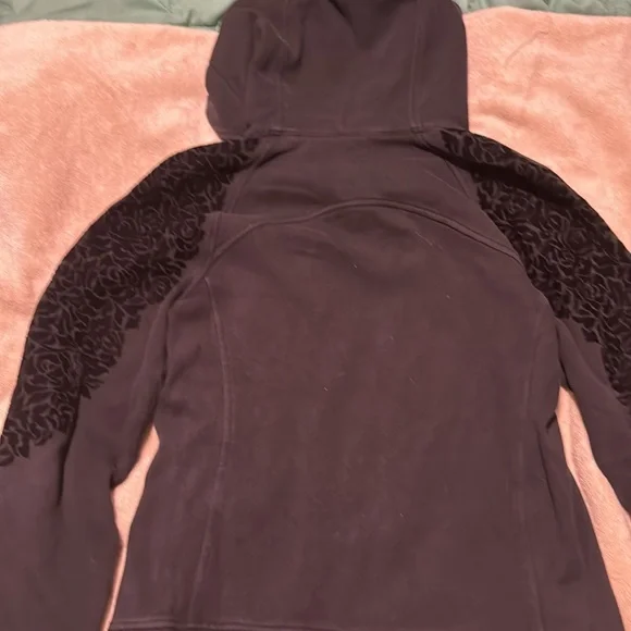 Lululemon Scuba - Picture 6 of 6